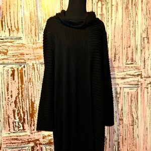 Chalet Black Ribbed Tunic Top